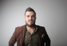 10 признаков, что вы выбрали мужчину, который нагло эксплуатирует вас