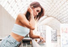 7 безоговорочных показателей, что вы «зависли» в прошлых отношениях